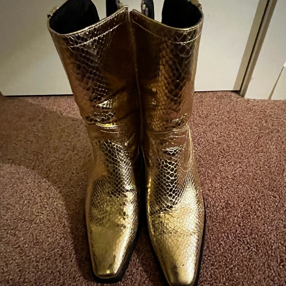 SCOOP NYC Gold Metallic Boots